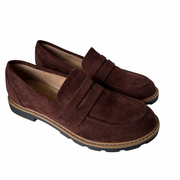 Taryn Rose Danielle Suede Penny Loafers Women’s 10 Brown Lug Sole Comfort